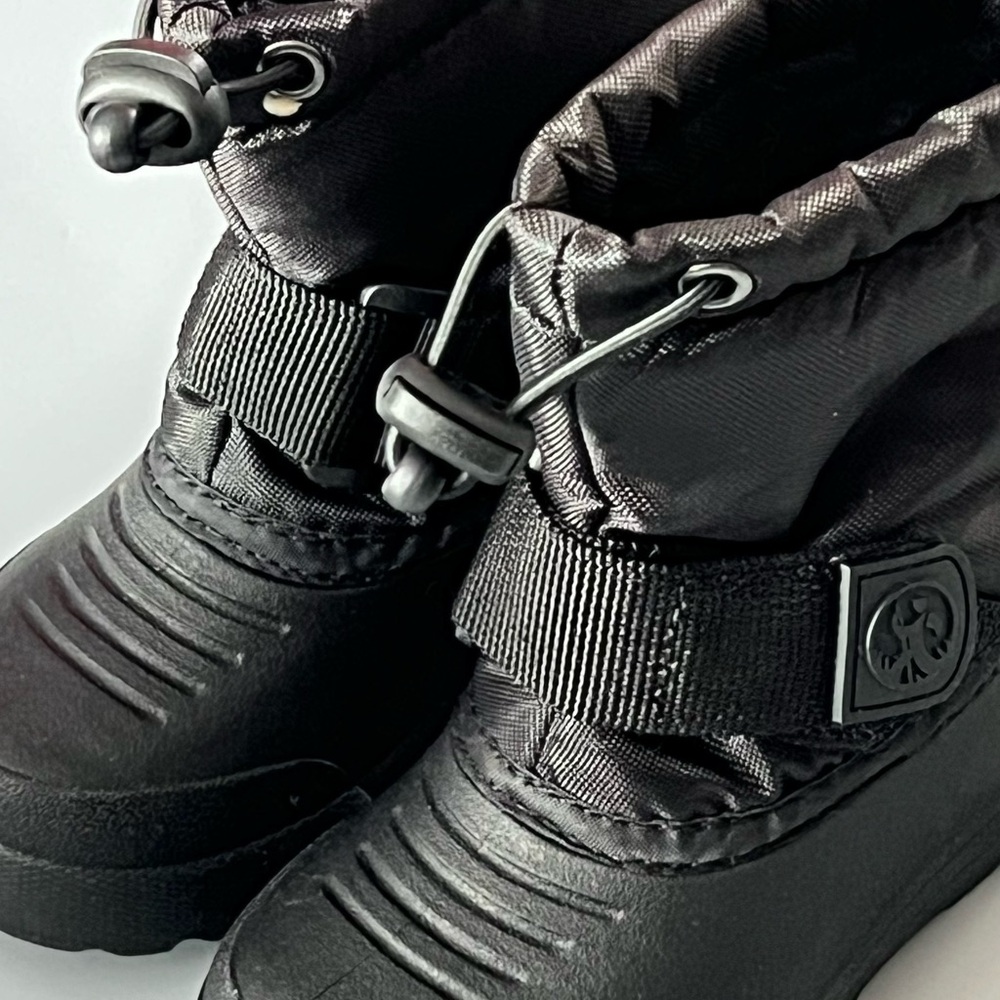 Northside Kids Black Snow Boots with Secure Toggle